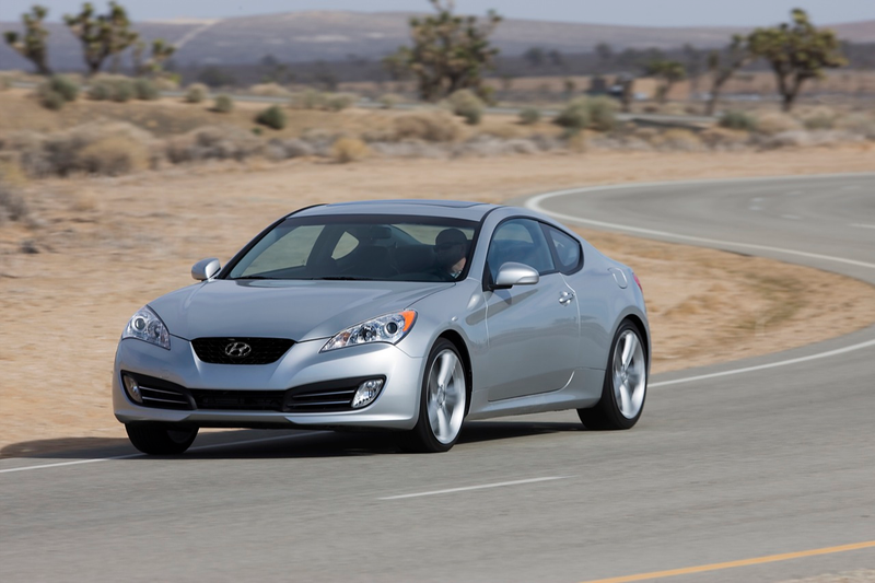 Illustration for article titled 2010 Hyundai Genesis Coupe Spied In Santa Monica